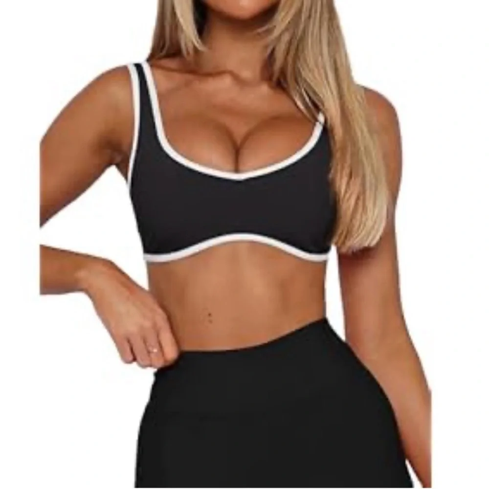 LASLULU Black and White Sports Bra - Picture 1 of 4